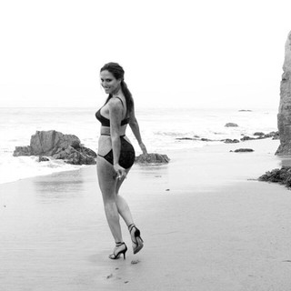 Leeann Tweeden feet photo 16
