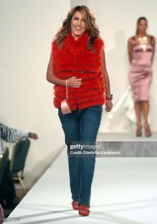 Leeann Tweeden feet photo 7