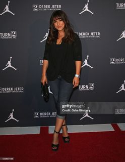 Leeann Tweeden feet photo 12