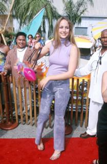 Leelee Sobieski feet photo thumbnail