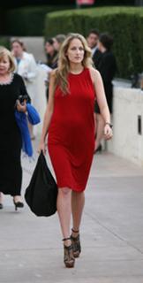 Leelee Sobieski feet photo thumbnail