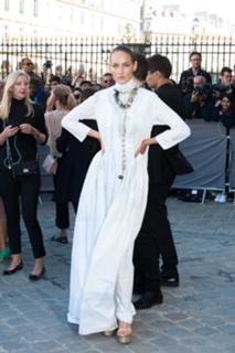 Leelee Sobieski feet photo thumbnail