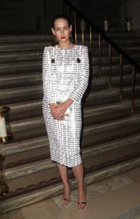 Leelee Sobieski feet photo thumbnail