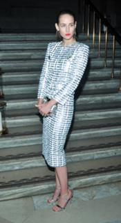 Leelee Sobieski feet photo thumbnail