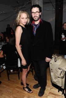 Leelee Sobieski feet photo thumbnail