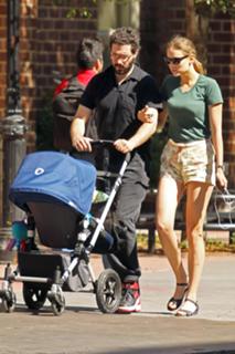 Leelee Sobieski feet photo thumbnail