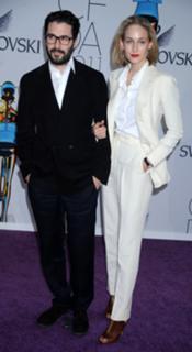 Leelee Sobieski feet photo thumbnail