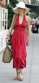 Leelee Sobieski feet photo thumbnail