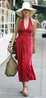 Leelee Sobieski feet photo thumbnail