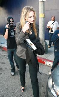 Leelee Sobieski feet photo thumbnail