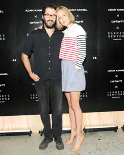Leelee Sobieski feet photo thumbnail