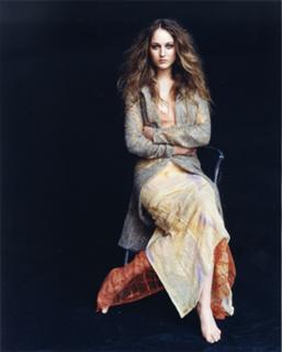 Leelee Sobieski feet photo thumbnail
