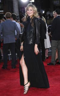 Leelee Sobieski feet photo thumbnail