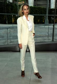 Leelee Sobieski feet photo thumbnail
