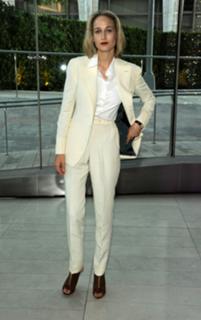 Leelee Sobieski feet photo thumbnail