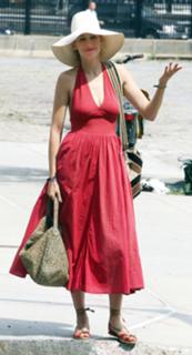 Leelee Sobieski feet photo thumbnail