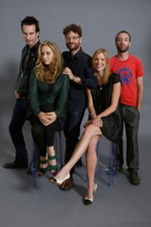 Leelee Sobieski feet photo thumbnail