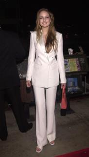 Leelee Sobieski feet photo thumbnail