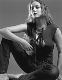 Leelee Sobieski feet photo thumbnail