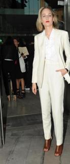 Leelee Sobieski feet photo thumbnail