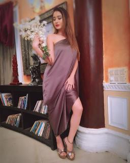 Leena Jumani feet photo 3