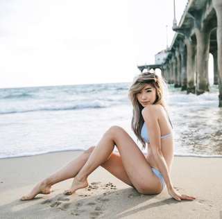 Leena Xu feet photo 7