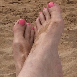 Leeza Gibbons feet photo 16