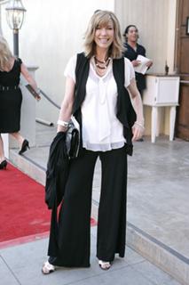 Leeza Gibbons feet photo 2