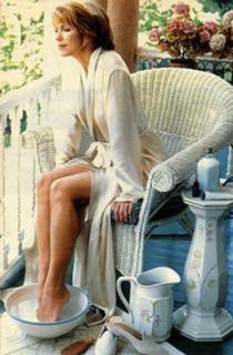Leeza Gibbons feet photo 17