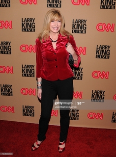 Leeza Gibbons feet photo 1