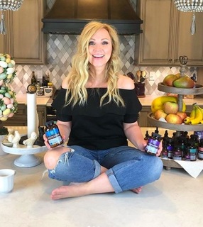 Leigh-Allyn Baker feet photo thumbnail
