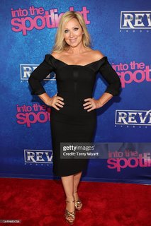 Leigh-Allyn Baker feet photo thumbnail