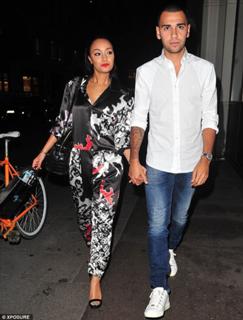 Leigh-Anne feet photo thumbnail