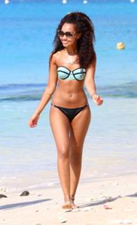 Leigh-Anne feet photo thumbnail
