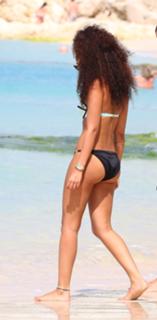 Leigh-Anne feet photo thumbnail