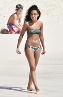 Leigh-Anne feet photo thumbnail