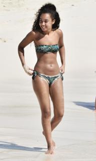 Leigh-Anne feet photo thumbnail