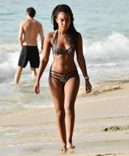 Leigh-Anne feet photo thumbnail