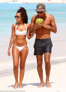 Leigh-Anne feet photo thumbnail