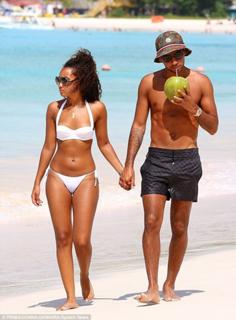 Leigh-Anne feet photo thumbnail