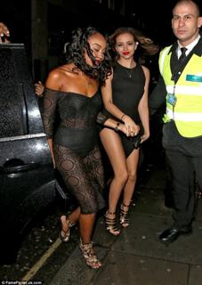 Leigh-Anne feet photo thumbnail