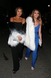 Leigh-Anne feet photo thumbnail