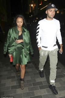 Leigh-Anne feet photo thumbnail