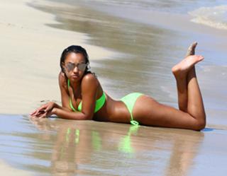 Leigh-Anne feet photo thumbnail