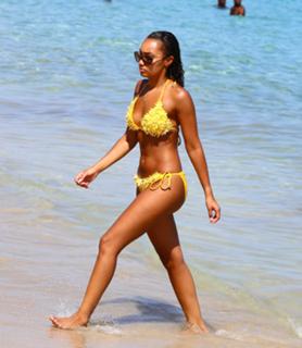 Leigh-Anne feet photo thumbnail