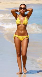 Leigh-Anne feet photo thumbnail