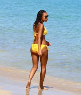 Leigh-Anne feet photo thumbnail