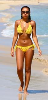 Leigh-Anne feet photo thumbnail