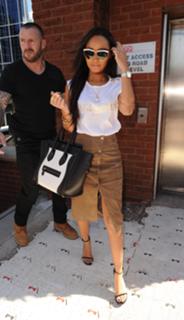 Leigh-Anne feet photo thumbnail