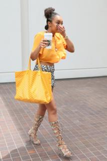 Leigh-Anne feet photo thumbnail